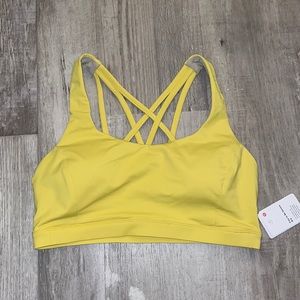 Lululemon free to be serene NWT sports bra